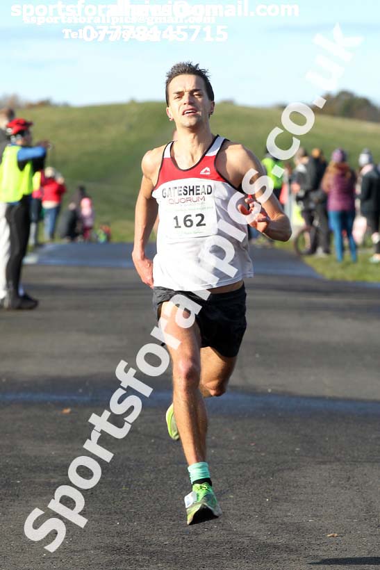 Senior men and women, Heaton Memorial 10k Road Race, Town Moor, Newcastle.  Photo: David T. Hewitson/Sports for All Pics